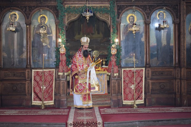 Негово Високопреосвещенство Видински митрополит Даниил отслужи Рождественска света литургия