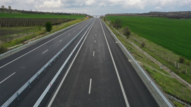 Възстановиха движението при 60 км на АМ "Хемус" в посока Варна