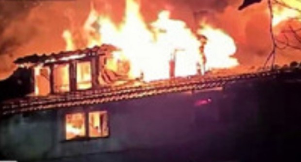 Две са версиите за пожара с три жертви навръх Коледа в София