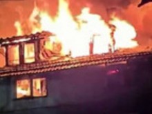 Две са версиите за пожара с три жертви навръх Коледа