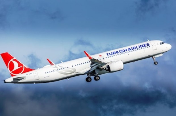 Пътнически самолет на Турските авиолинии изпълняващ полет от Истанбул за