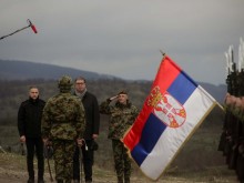 Вучич е направил преглед на войските на границата с Косово