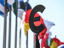 FT: Икономиката на еврозоната ще се свива и през следващата година
