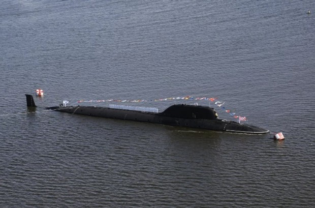 Руският президент Владимир Путин пусна на вода атомната подводница Император