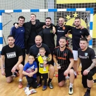 Тимът "Ла Скуадра" е носителят на Купата на кмета от Коледния турнир на малки вратички в Стара Загора
