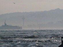 Корабоплаването в Дарданелите е временно преустановено заради мъгла