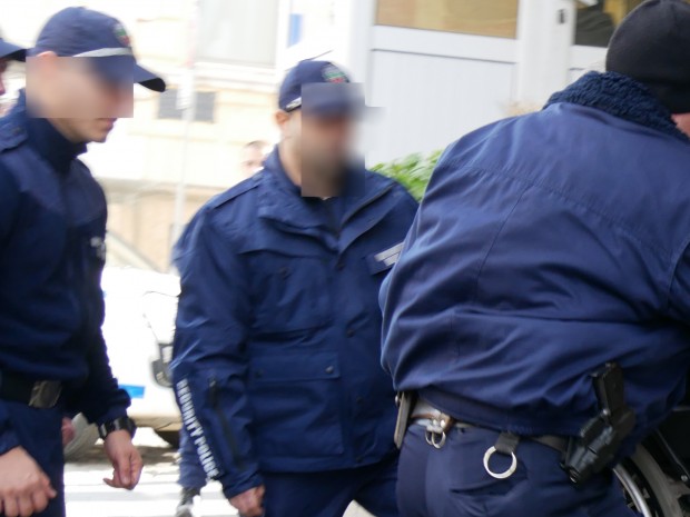 TD Служители от Пето районно управление – Бургас са задържали 51 годишен