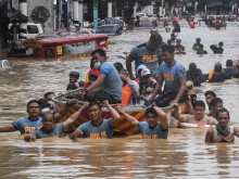 Броят на жертвите на наводненията във Филипините достигна до 44 души
