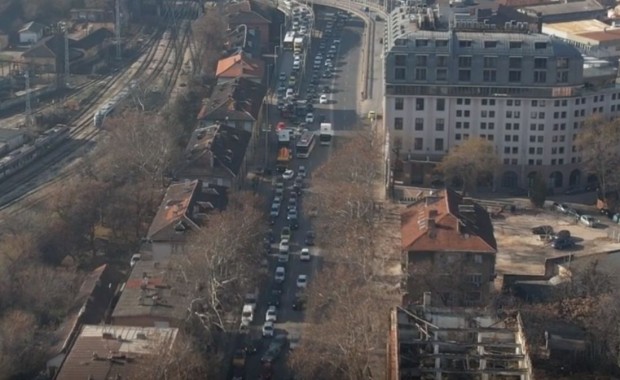 Голямо задръстване има в района на Сточна гара в Пловдив