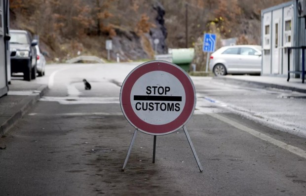 Всички барикади на сърбите в Северно Косово са вдигнати в