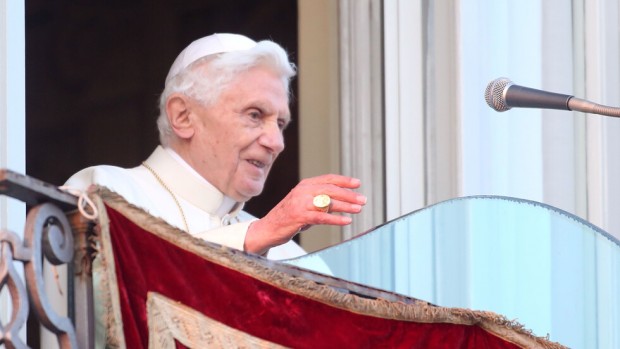На 95 годишна възраст почина бившият папа Бенедикт XVI предадоха Ройтерс
