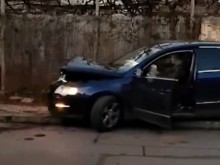 Кой е шофьорът, блъснал 3 автомобила на различни места в София на Нова година?