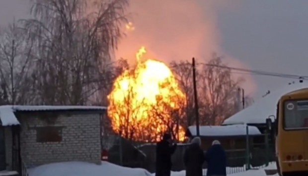 Украински удар с дрон спря тока в части от руската Брянска област, взривове на летище във Воронеж
