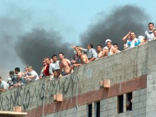 Най-малко са 14 загинали и 24 са избягали при нападение срещу мексикански затвор