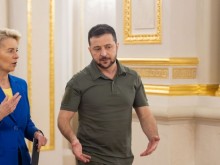 След разговор между Зеленски и Фон дер Лайен: Първите пари от ЕС влизат в Украйна още януари