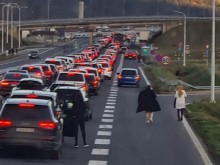 Интензивен трафик от сръбска страна на влизане в България през ГКПП "Калотина"