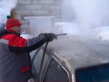 Какво става, когато измиеш кола с вряла вода при -30 градуса?