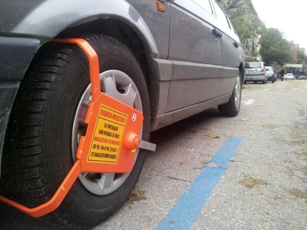 Платеното паркиране във Варна се възобновява от днес, а работното