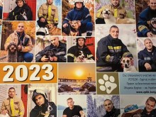 С календар бургаската пожарна събира средства за бездомните кучета