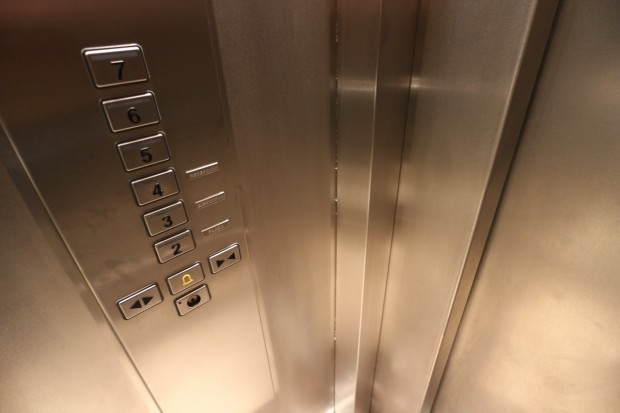 TD Крадецът на асансьорни части подлудил жителите на Меден рудник   през