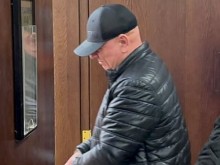 Фалшификатор №1 на Пловдив към съда: Пуснете ме, за да се грижа за мама