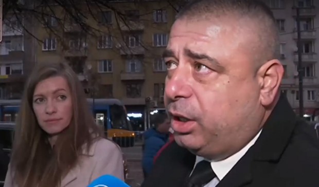 Жители на Пролеша на протест, шеф на АПИ ги покани на среща