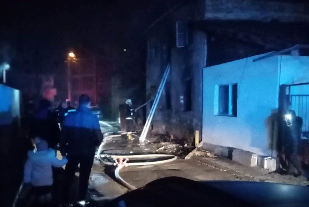 Самонастанил се мъж е причинил пожарът в къща в Кюстендил