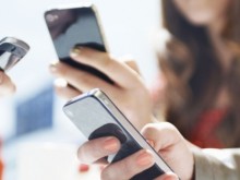 Имат ли право мобилните оператори да ни вдигат таксите заради инфлацията?