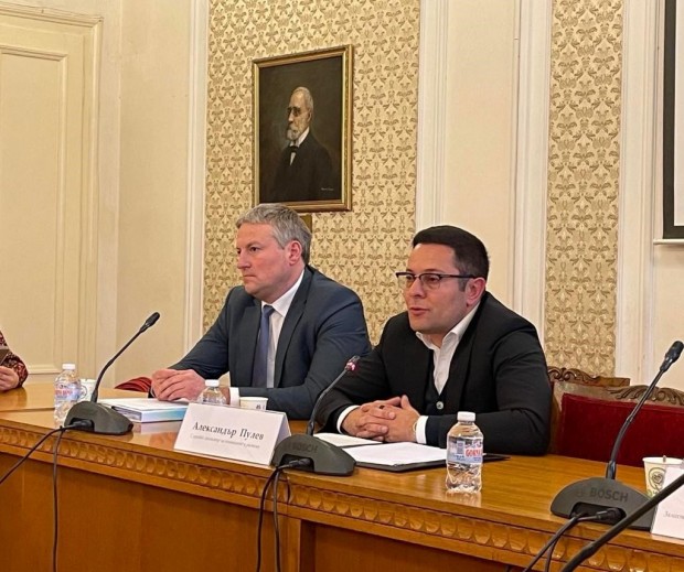 Министър Пулев: Осигурихме 360 млн. лв. финансова инжекция за българските предприемачи