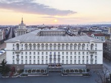 Столичният "София хотел Балкан" сменя името си
