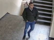 Мъж влезе незнайно как в Математическата, полицията търси съдействие!