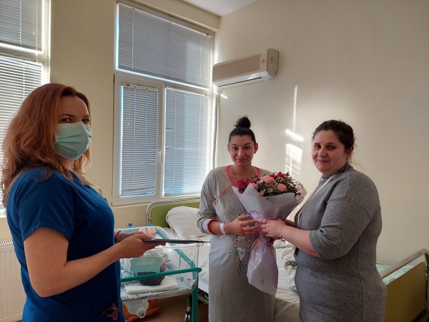 Община Видин изпрати подаръци на първото бебе за 2023 година в града