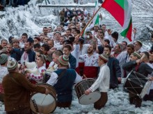 Калофер се готви, но не за ледено хоро