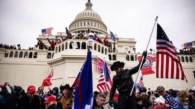 В САЩ отбелязват годишнината от щурма на Капитолия със специална церемония