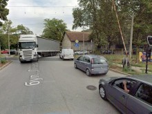 Затвориха прелеза на кръстовището между "Пещерско шосе" и бул. "Копривщица" в Пловдив