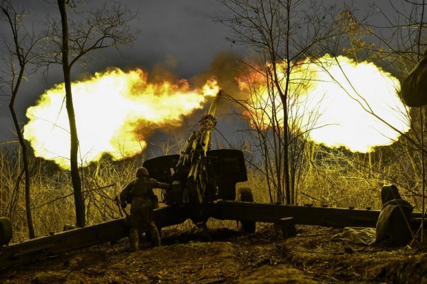 Русия и Украйна атакуваха взаимно позициите си в Източна Украйна