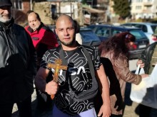 25-годишният Васил Илчев извади кръста на Богоявление в Чепеларе