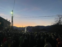 Съобщава се за двама нападнати в Косово, сърбите отново излизат на барикадите