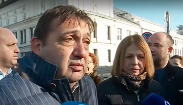 Шишков към Фандъкова: Искаме ясни срокове кога ще бъде отстранен проблемът с жълтите павета