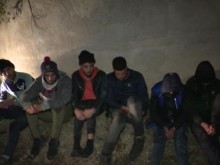 До Пловдив спряха бус с нелегални мигранти, шофьорът дрогиран