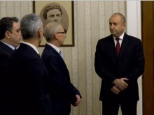 "Продължаваме промяната" върнаха неизпълнен мандата на президента