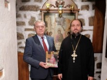 Румен Петков поздрави архимандрит Васиан по случай Рождество Христово