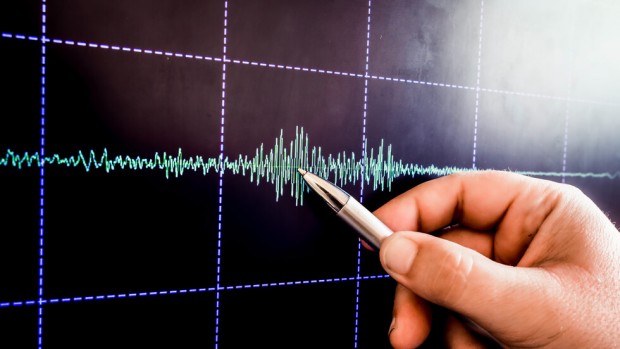 Земетресение с магнитуд 7 6 е станало край бреговете на Индонезия