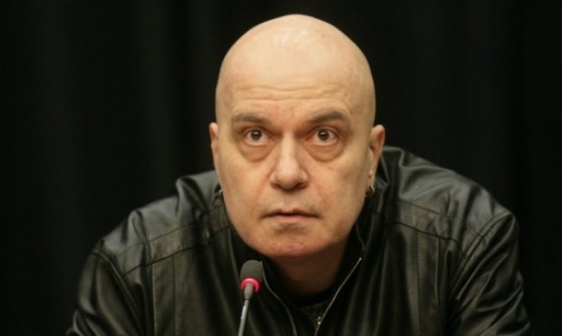 Слави Трифонов: Аз съм свободен човек, ние се занимаваме с политическа сатира от 30 години