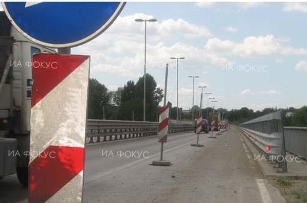 Ремонтни дейности затрудняват движението по пътя Болярово-Голямо Крушево