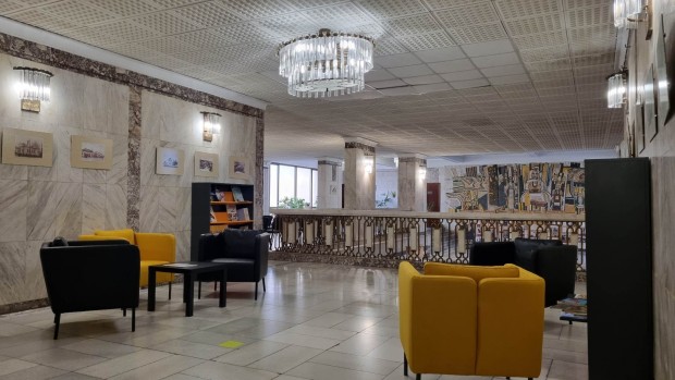 Регионалната библиотека в Добрич адаптира културни пространства по проект