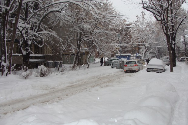 Метеорологични предупреждения са в сила за почти цяла България за