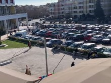 Кирковчани: През уикенда кърджалийци ходят на мол до Пловдив, а нашият е тук!