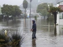 Бурята в Калифорния доведе до евакуация на звездите от Санта Барбара