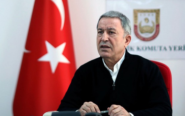Хулуси Акар: Турция продължава усилията за примирие между Москва и Киев